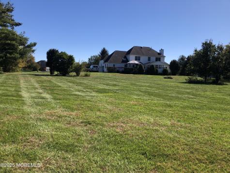 10 Saddlebrook Road Millstone NJ 08535