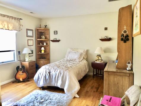10 Saddlebrook Road Millstone NJ 08535