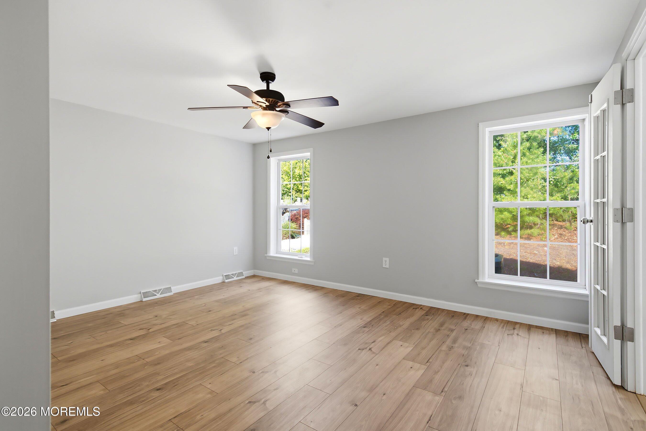 99 Oak Ridge Lane Manahawkin NJ 08050