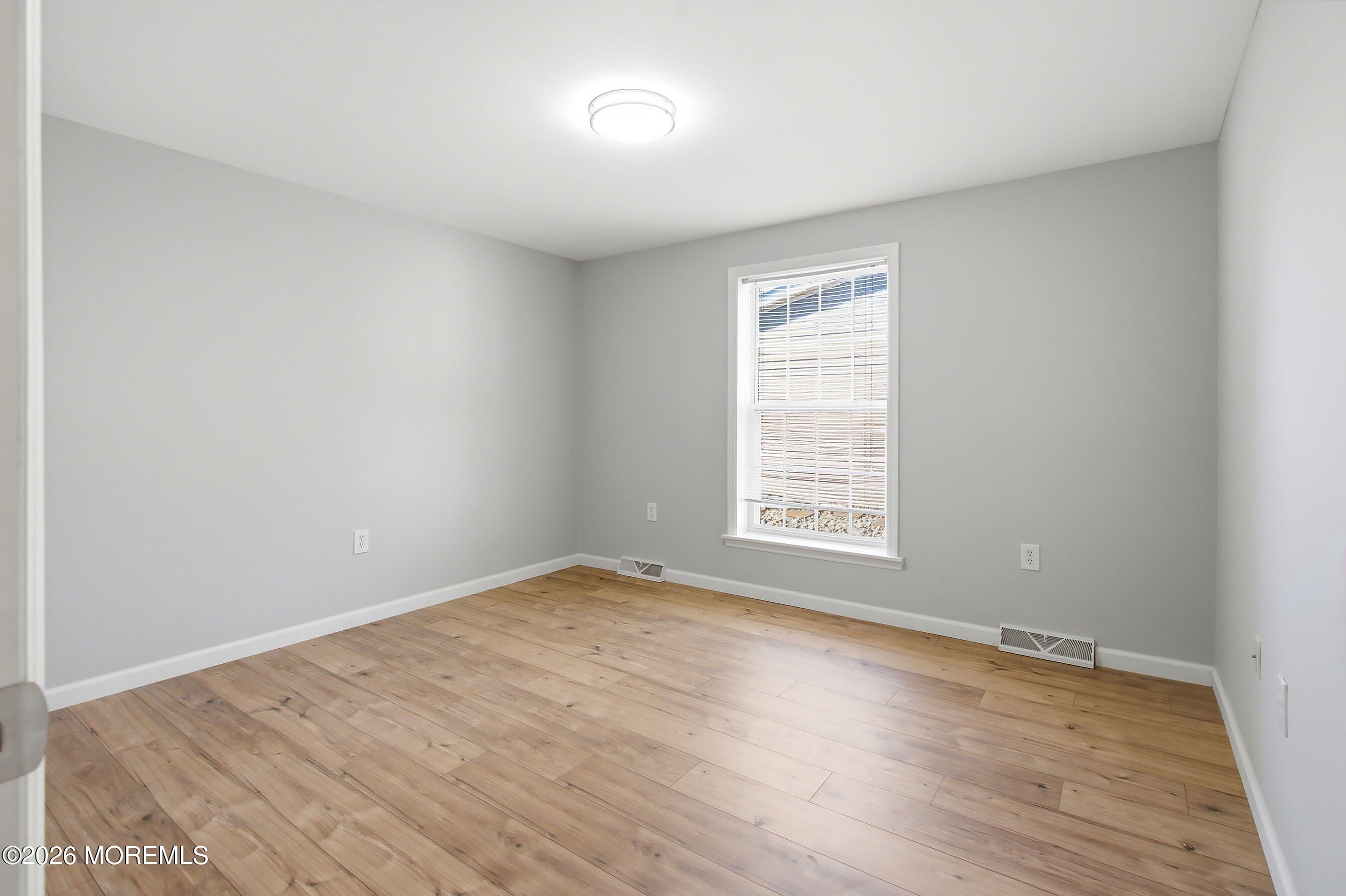 99 Oak Ridge Lane Manahawkin NJ 08050