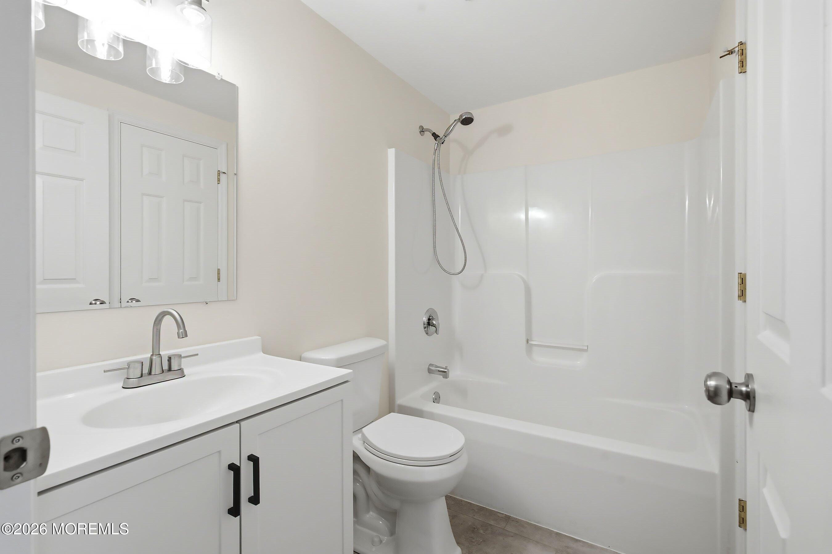 99 Oak Ridge Lane Manahawkin NJ 08050