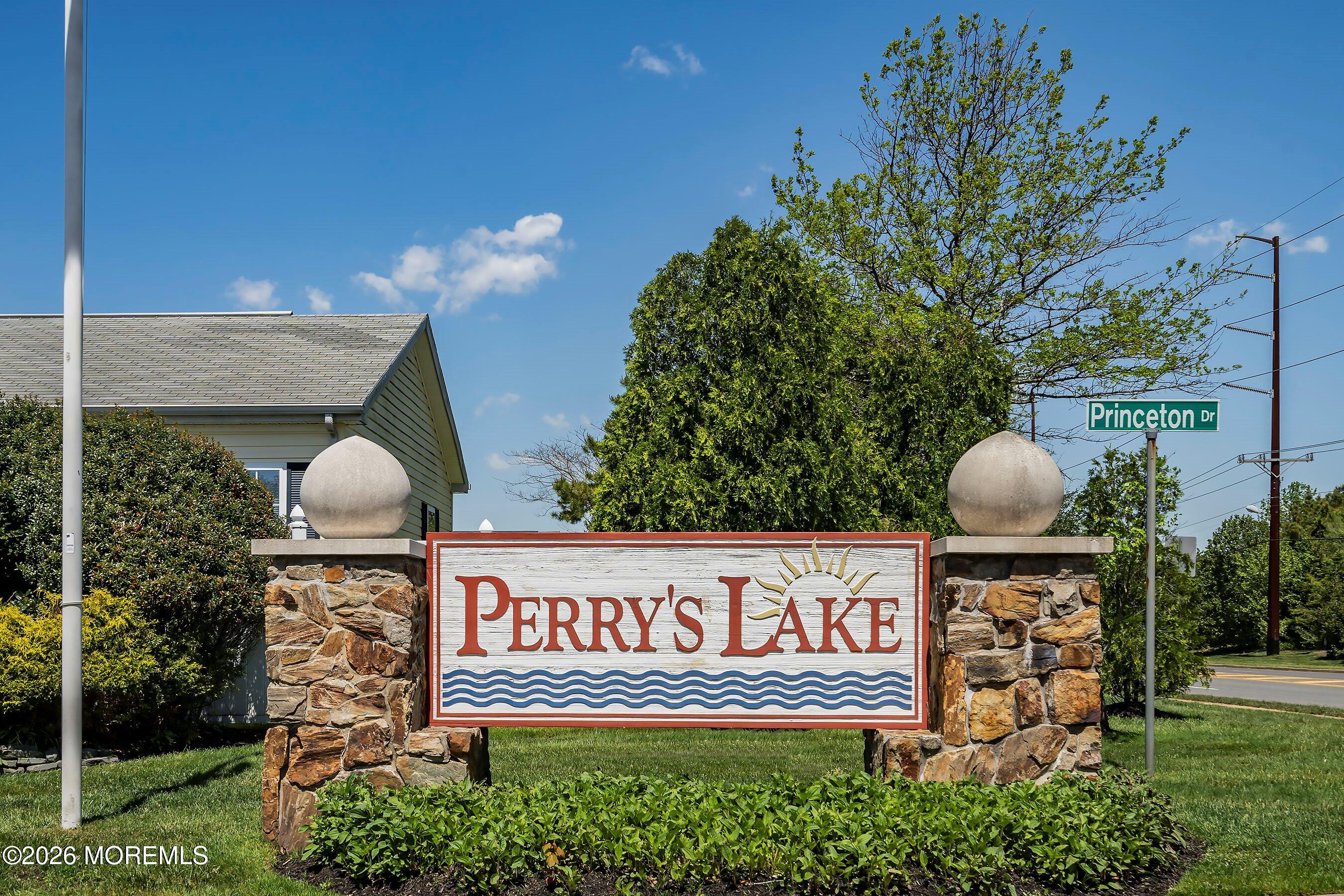 99 Oak Ridge Lane Manahawkin NJ 08050