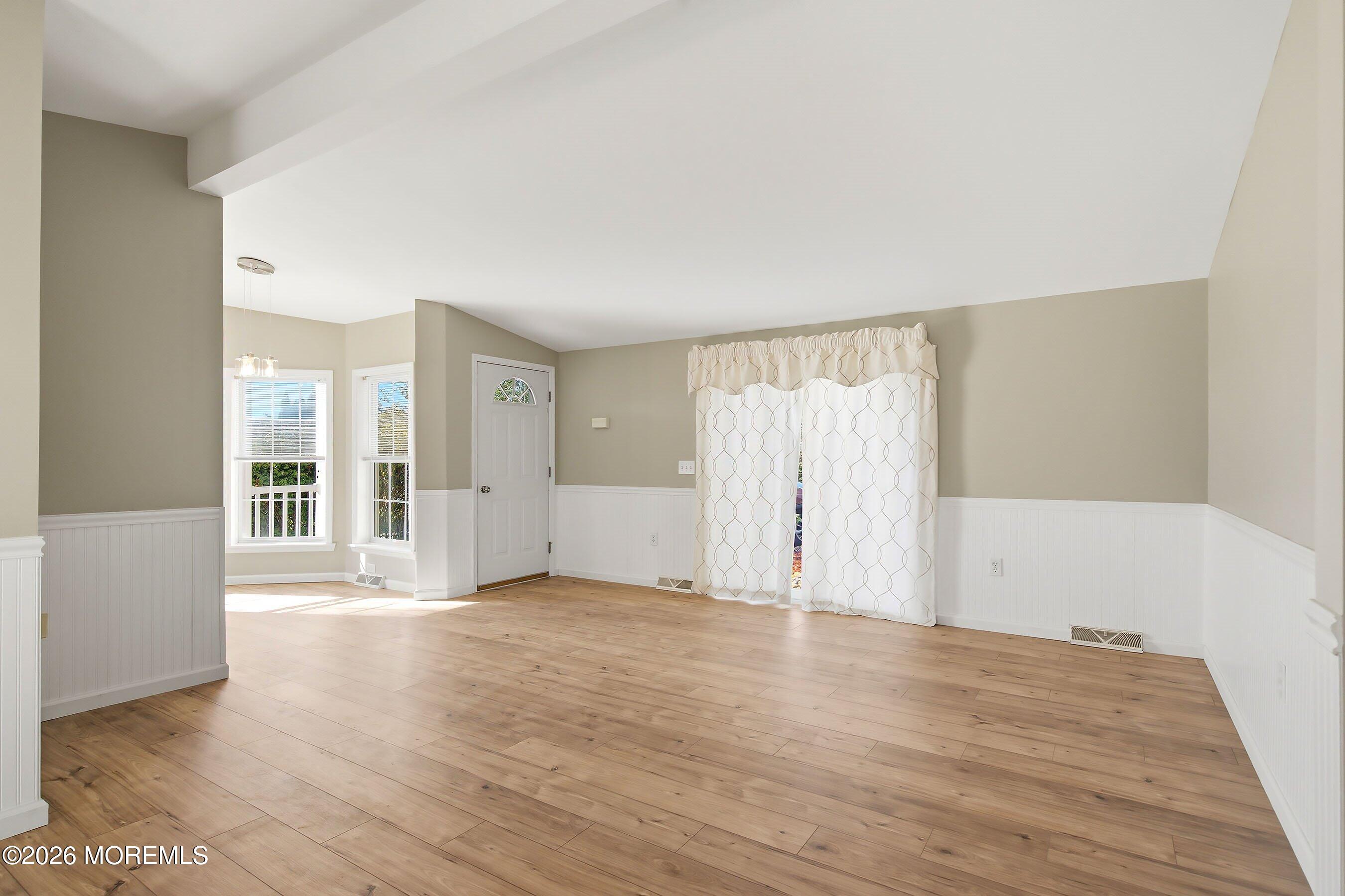 99 Oak Ridge Lane Manahawkin NJ 08050