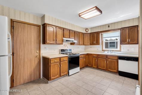 84 Westport Drive Toms River NJ 08757