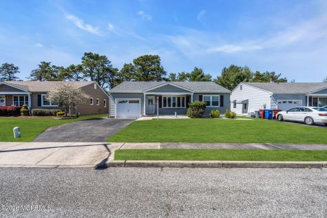 84 Westport Drive Toms River NJ 08757