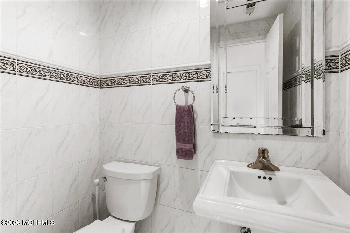 1 Salem Lane Manalapan NJ 07726