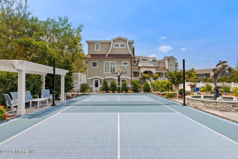 110 W South 34th Street Long Beach Twp NJ 08008