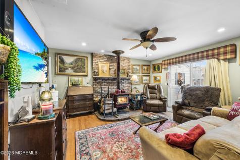 28 Standish Drive Howell NJ 07731