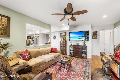 28 Standish Drive Howell NJ 07731