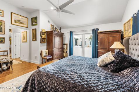28 Standish Drive Howell NJ 07731
