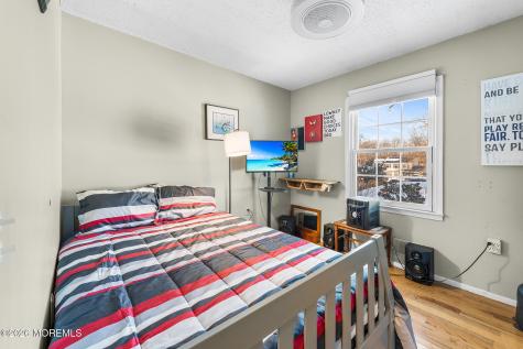28 Standish Drive Howell NJ 07731
