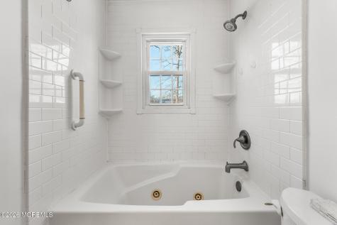 28 Standish Drive Howell NJ 07731