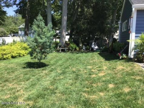 28 Standish Drive Howell NJ 07731