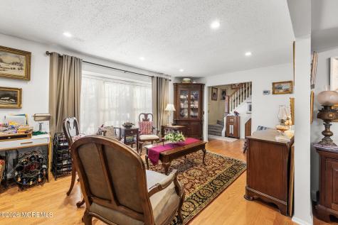 28 Standish Drive Howell NJ 07731