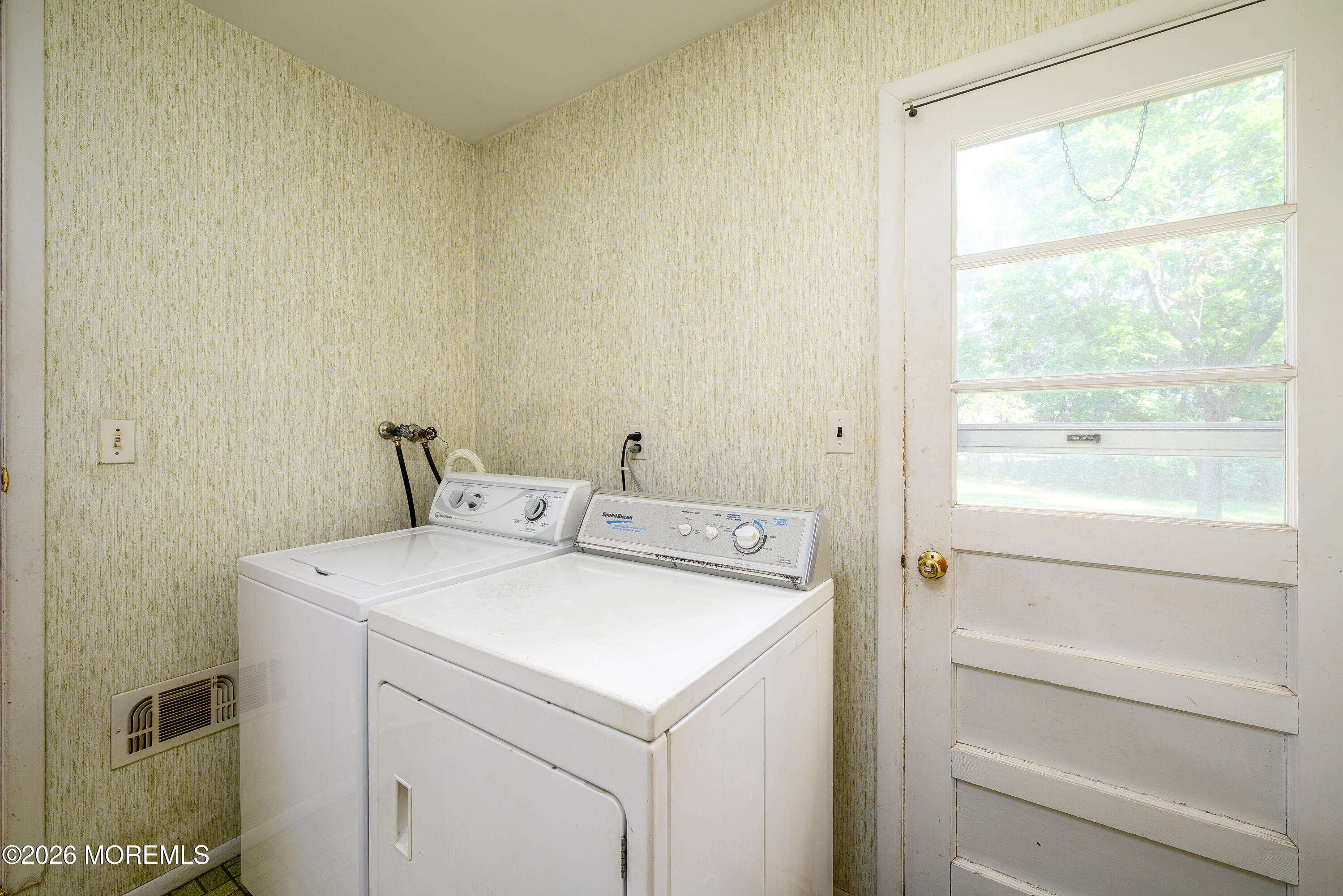 49 Newbury Road Howell NJ 07731