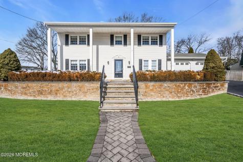 4 Meadowbrook Drive Howell NJ 07731
