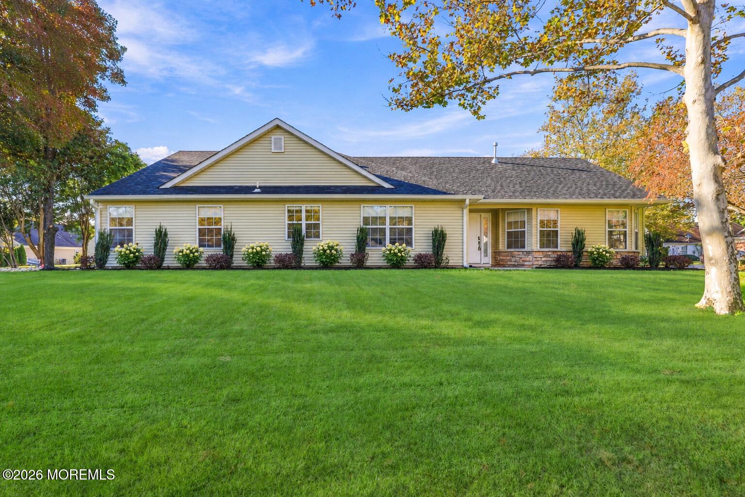 6 Round Valley Court Lakewood NJ 08701