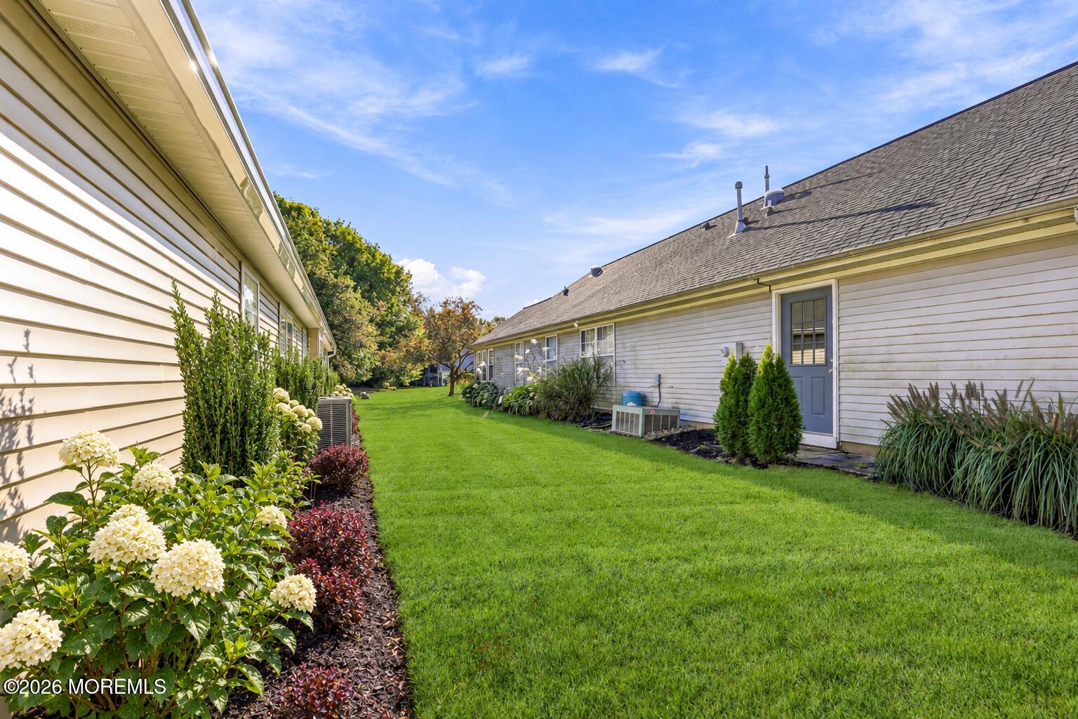 6 Round Valley Court Lakewood NJ 08701