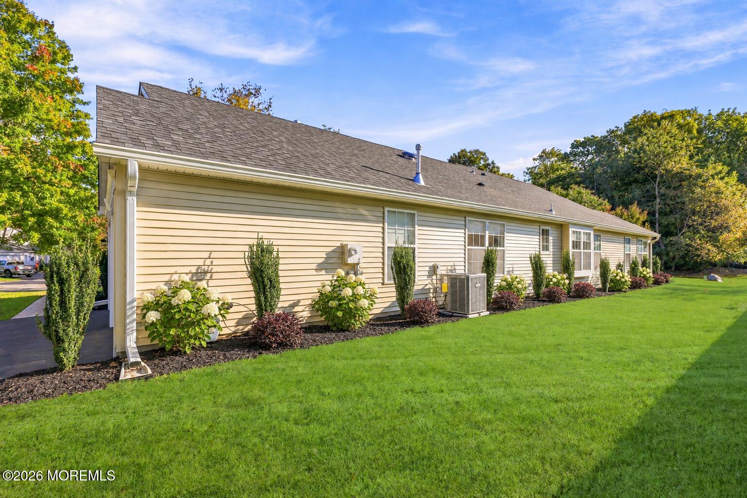 6 Round Valley Court Lakewood NJ 08701