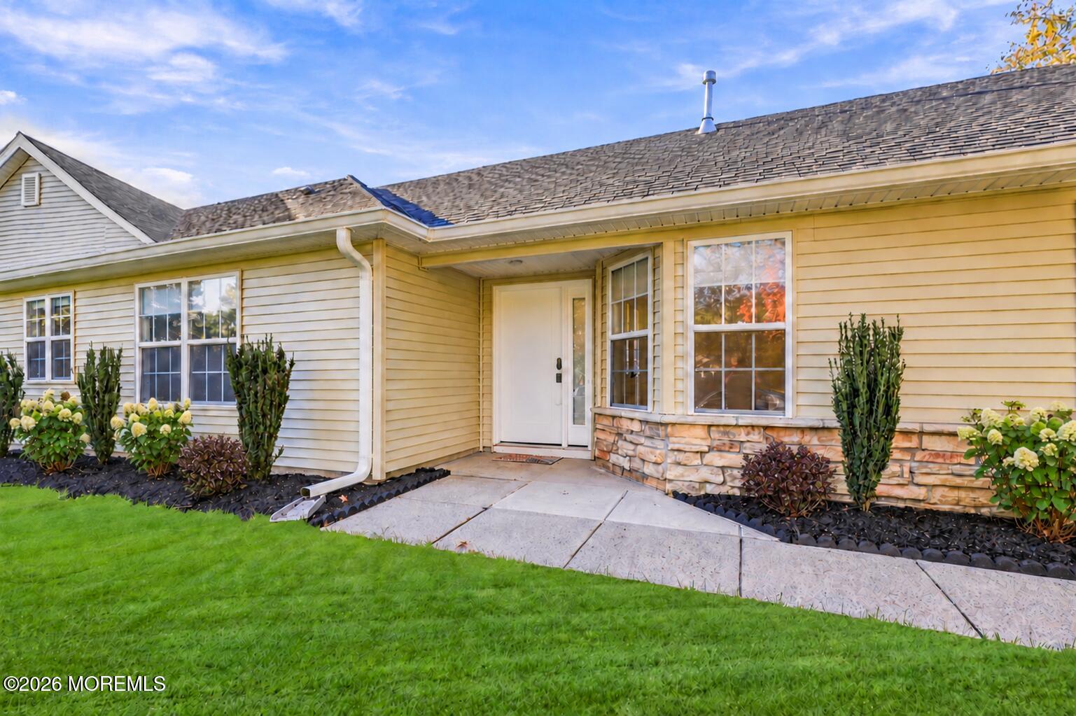6 Round Valley Court Lakewood NJ 08701