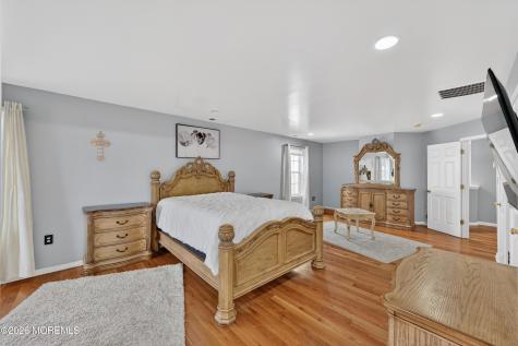 351 Wedgewood Road Morganville NJ 07751