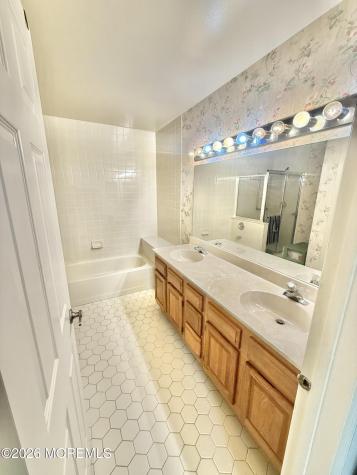 8D Ingram Drive Monroe NJ 08831