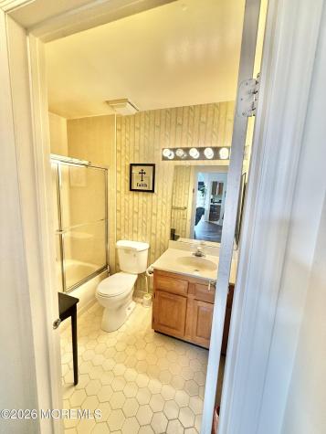 8D Ingram Drive Monroe NJ 08831