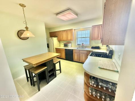 8D Ingram Drive Monroe NJ 08831