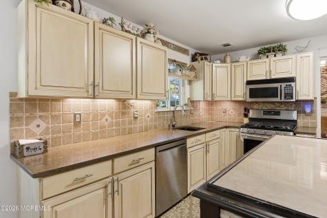 2 Maiden Lane Toms River NJ 08753