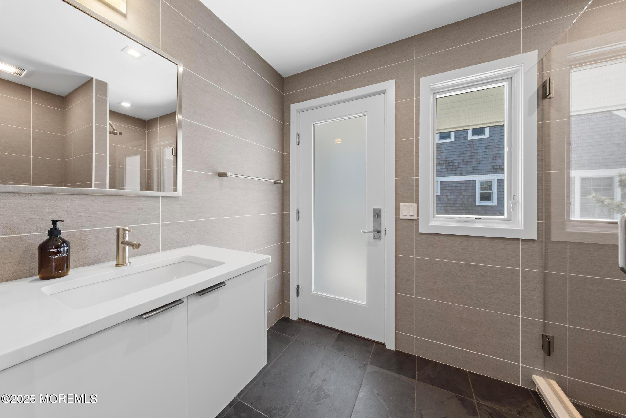 1433 Ocean Avenue Mantoloking NJ 08738