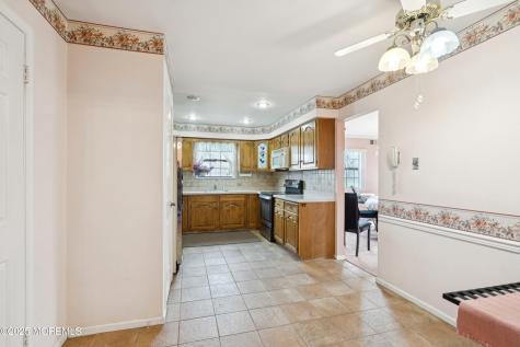 1 Suffolk Way Marlboro NJ 07746