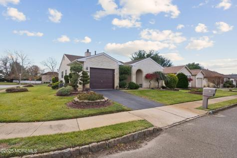 1 Suffolk Way Marlboro NJ 07746