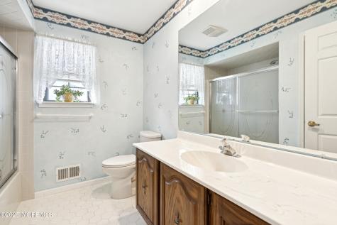 1 Suffolk Way Marlboro NJ 07746