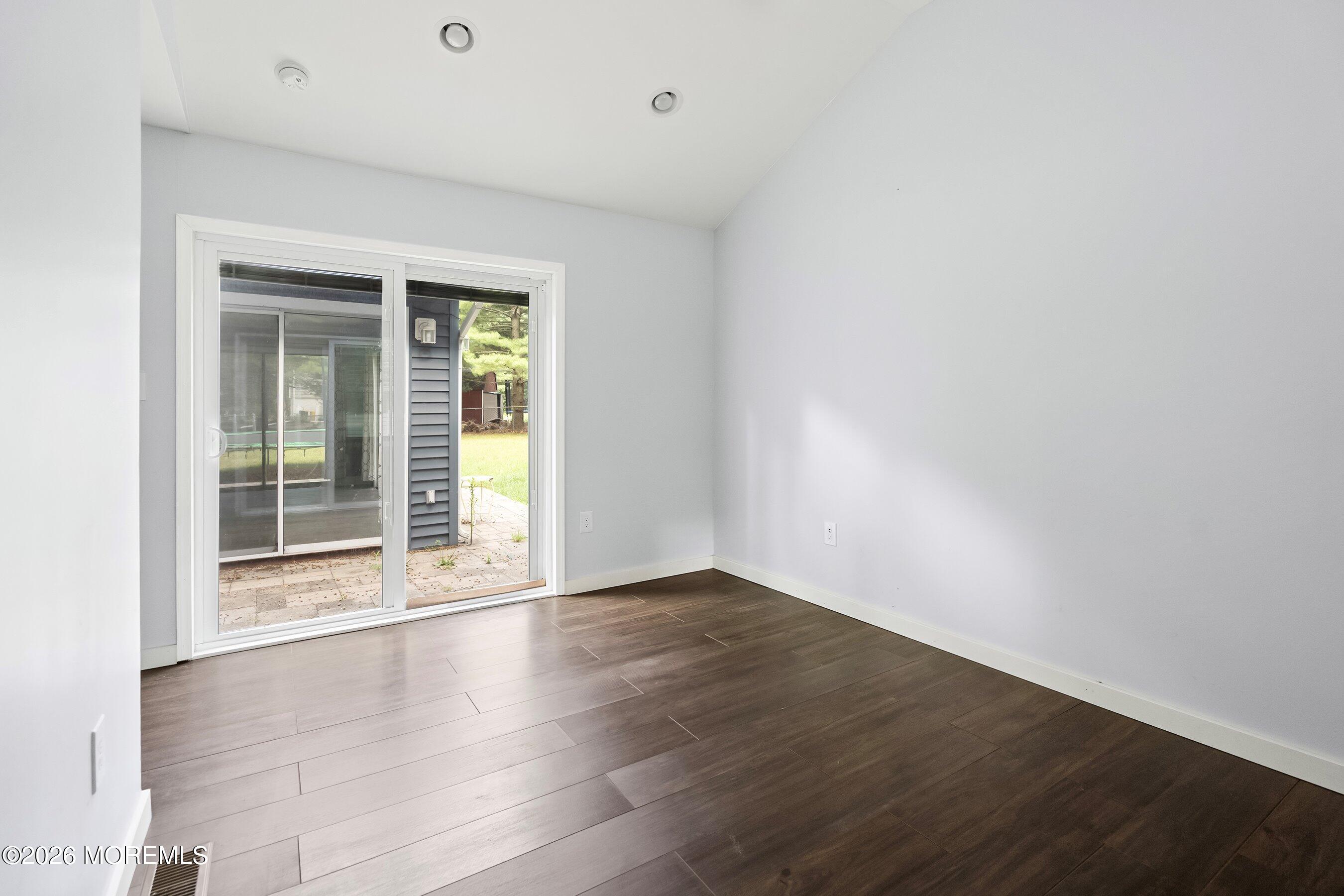 28 Murdock Place Jackson NJ 08527