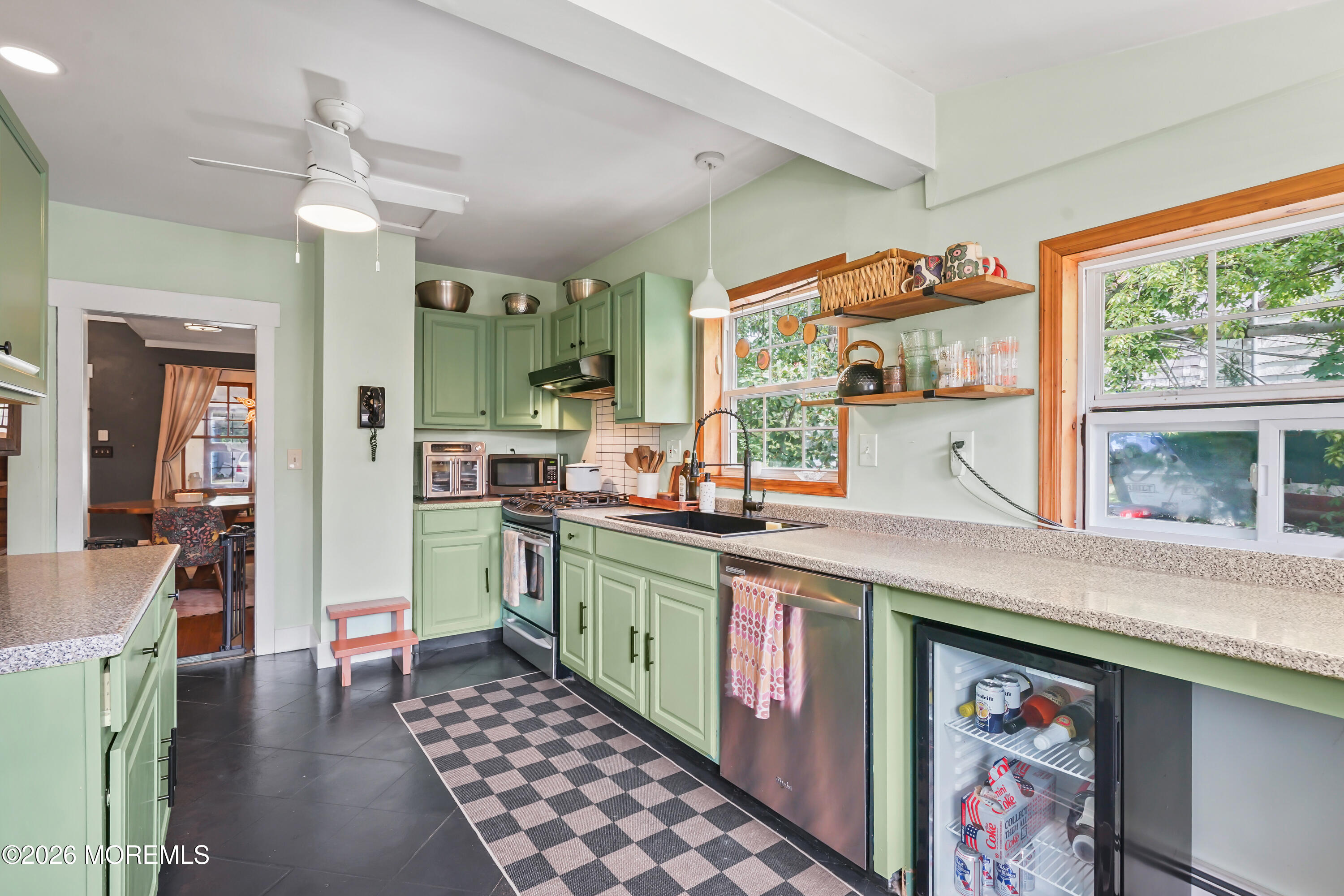 318 Capstan Avenue Beachwood NJ 08722