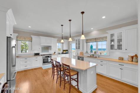 1087 Ocean Avenue Mantoloking NJ 08738