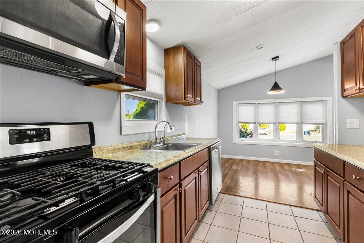 72 Deer Way Englishtown NJ 07726