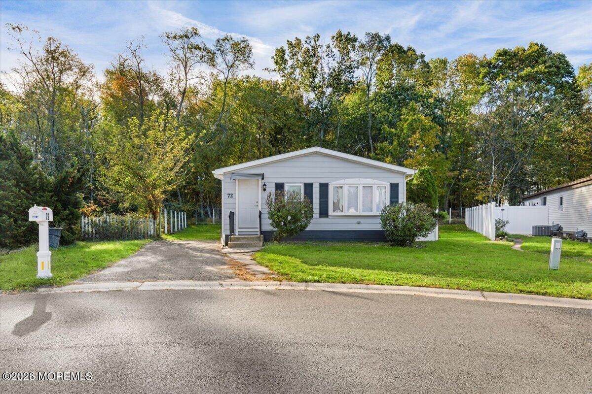 72 Deer Way Englishtown NJ 07726