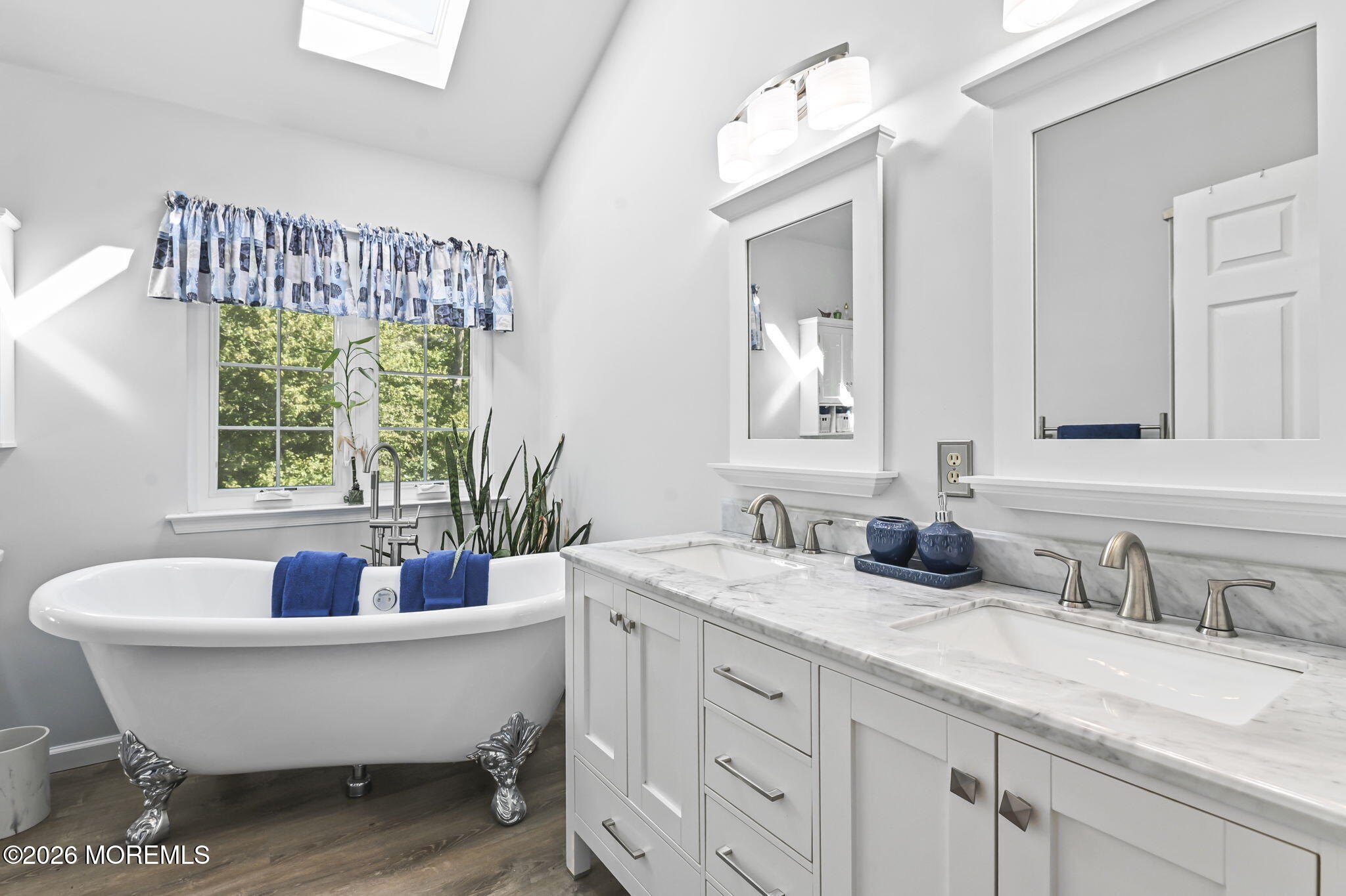 52 Diamond Lane Howell NJ 07731