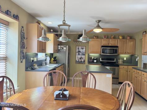 27 Rosewood Drive Lakewood NJ 08701