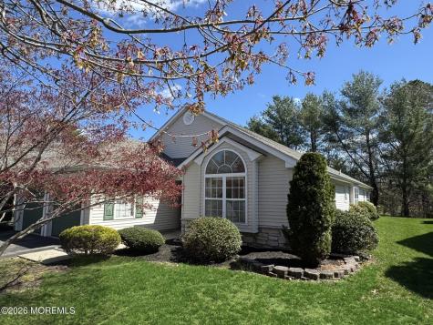 27 Rosewood Drive Lakewood NJ 08701
