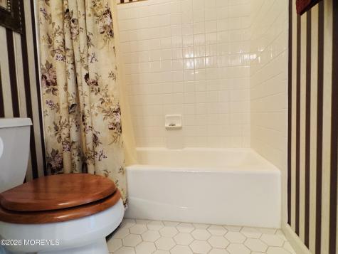 27 Rosewood Drive Lakewood NJ 08701