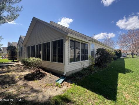 27 Rosewood Drive Lakewood NJ 08701