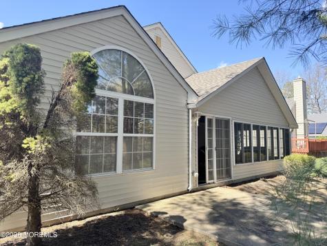 27 Rosewood Drive Lakewood NJ 08701
