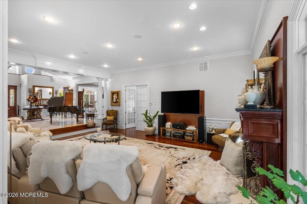 216 Holland Road Holmdel NJ 07733