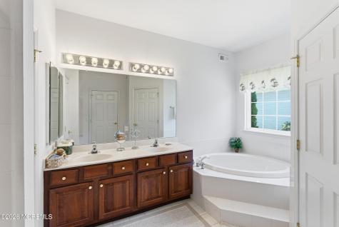 99 Eleanor Road Manchester NJ 08759