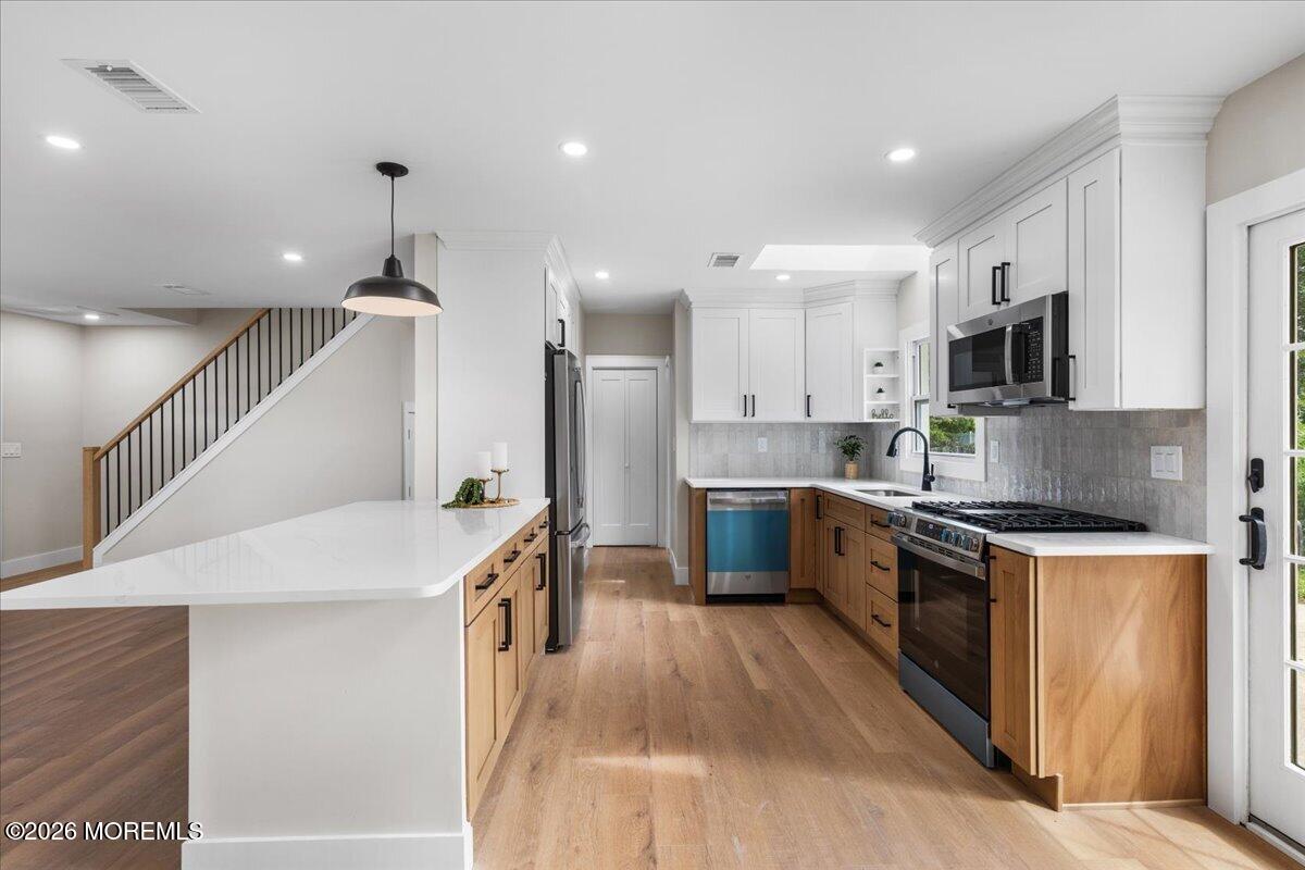 28 Fayette Lane Matawan NJ 07747