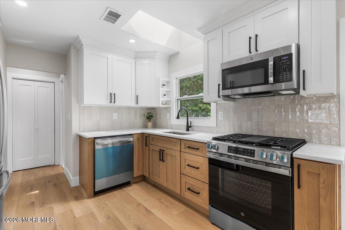 28 Fayette Lane Matawan NJ 07747