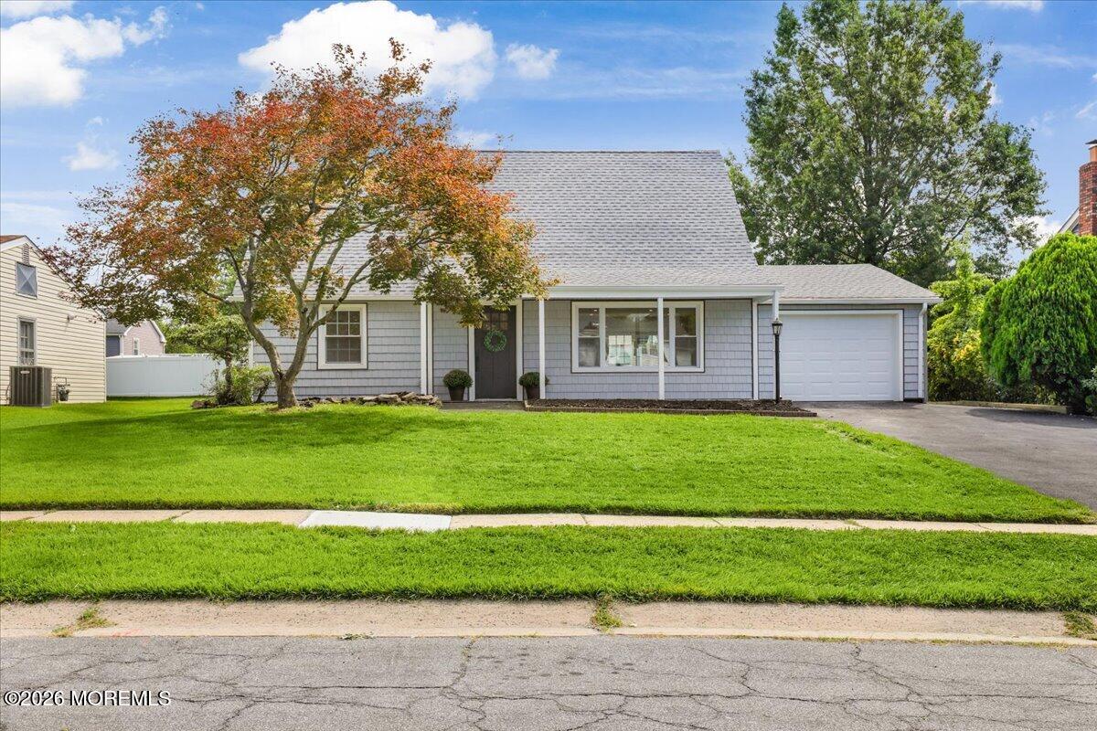 28 Fayette Lane Matawan NJ 07747