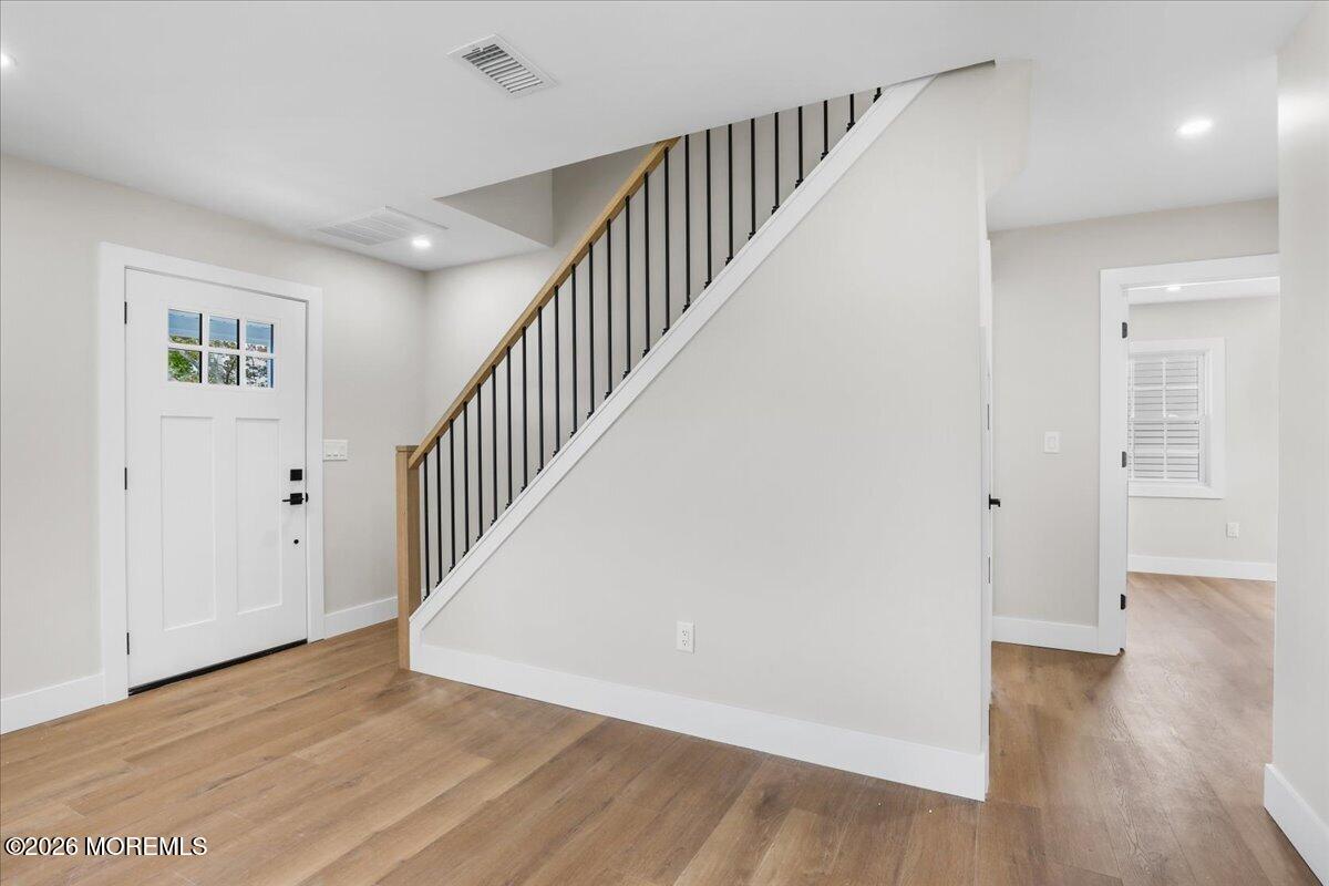 28 Fayette Lane Matawan NJ 07747